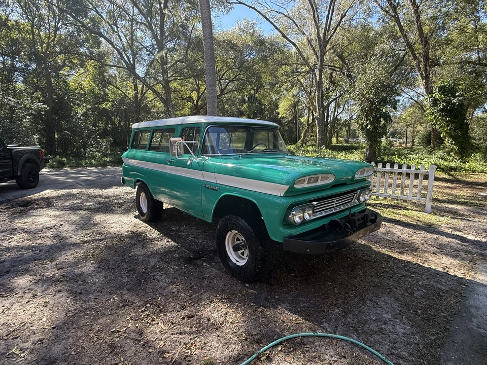 1960 Chevrolet Suburban 3rd Gen - Image 2 of 31