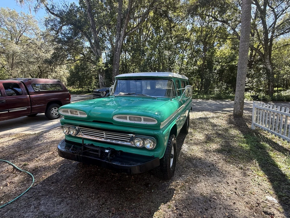 1960 Chevrolet Suburban 3rd Gen - Image 6 of 31