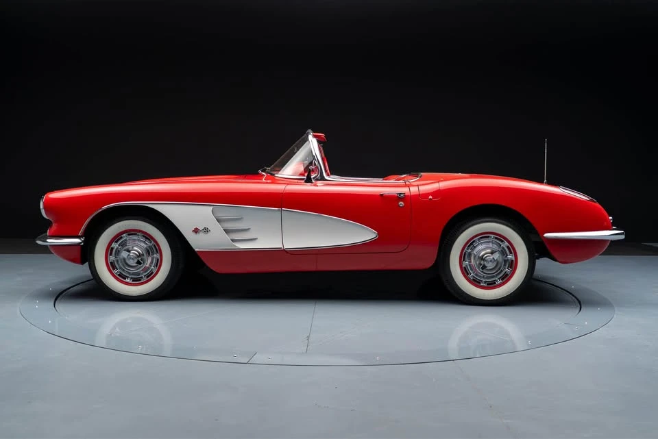 1960 Chevrolet Corvette C1 - Image 2 of 15