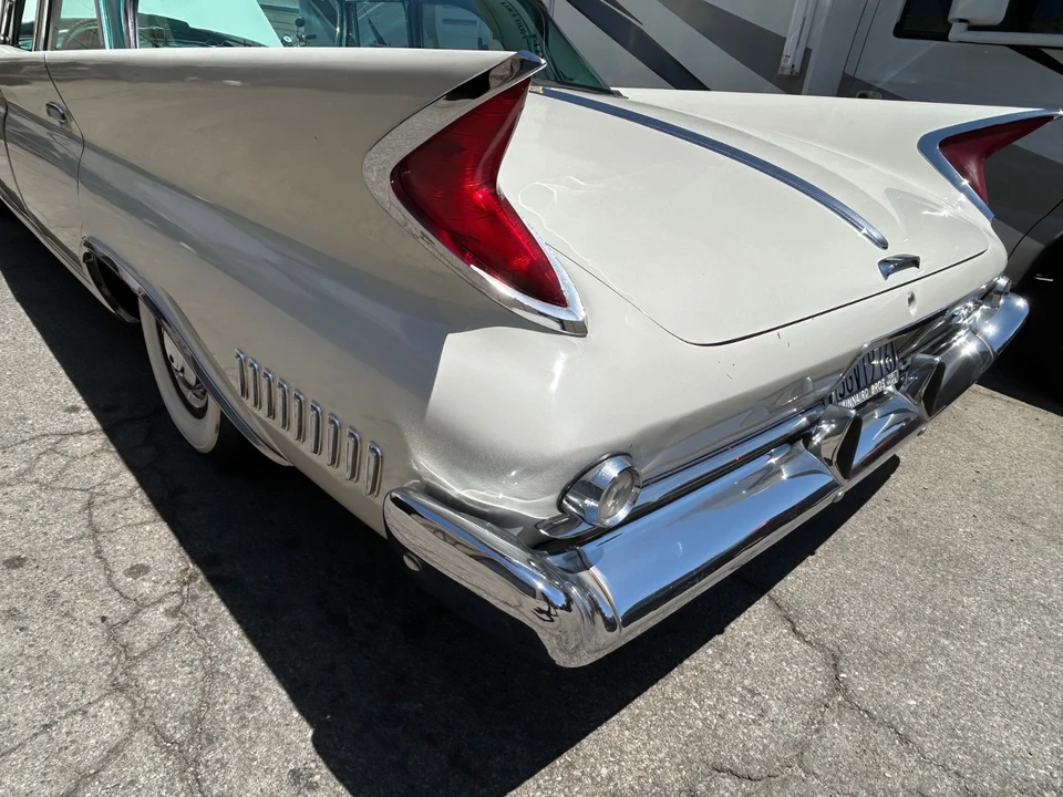 1960 Chrysler New Yorker - Image 6 of 23