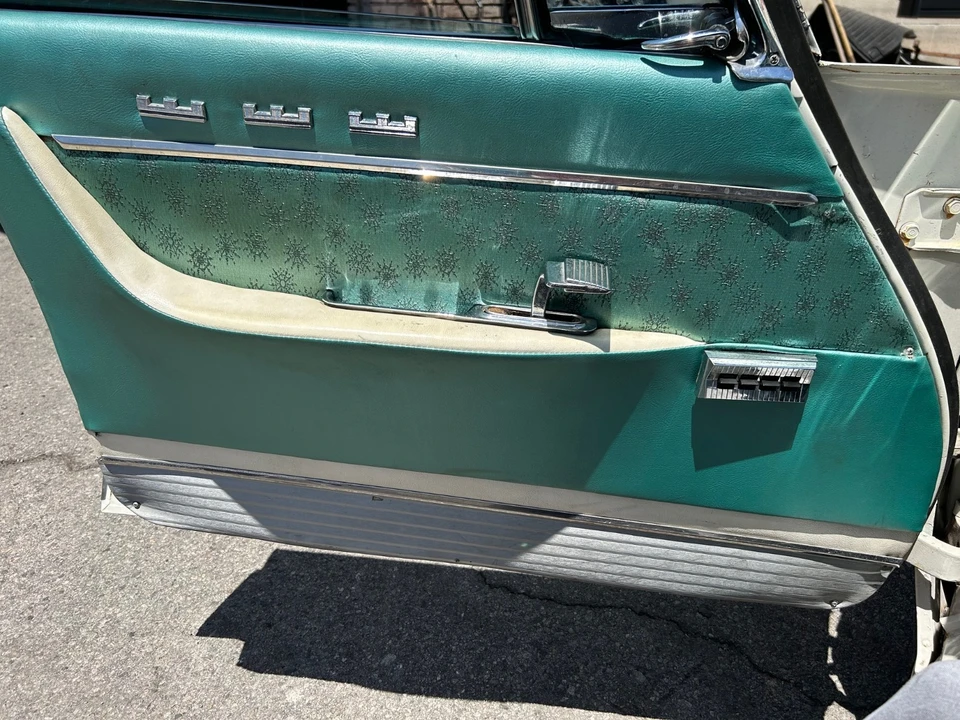 1960 Chrysler New Yorker - Image 12 of 23