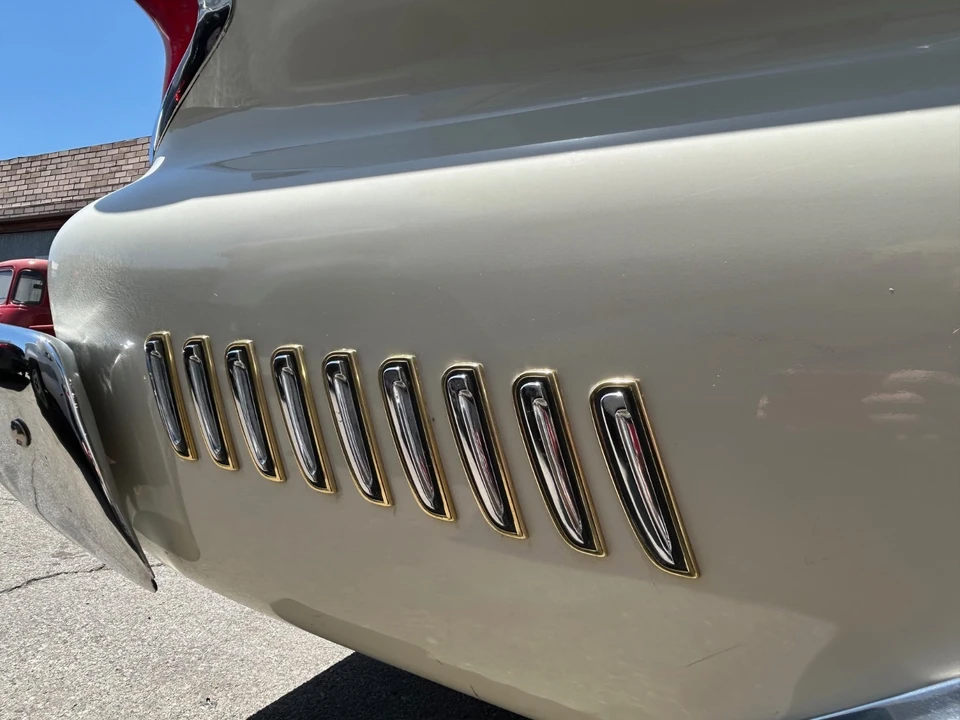 1960 Chrysler New Yorker - Image 20 of 23