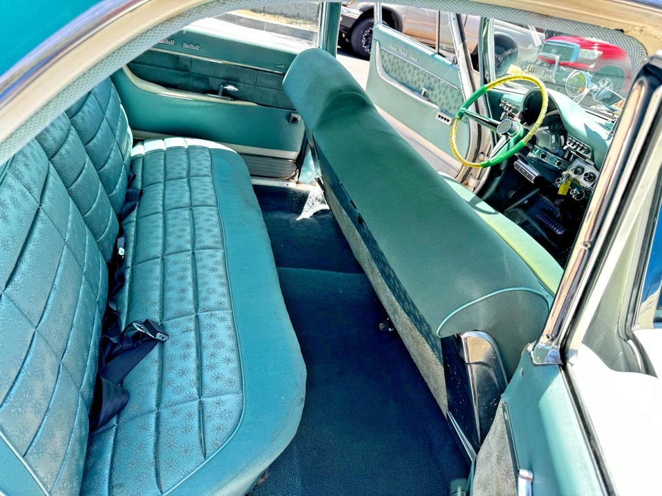 1960 Chrysler New Yorker - Image 11 of 23