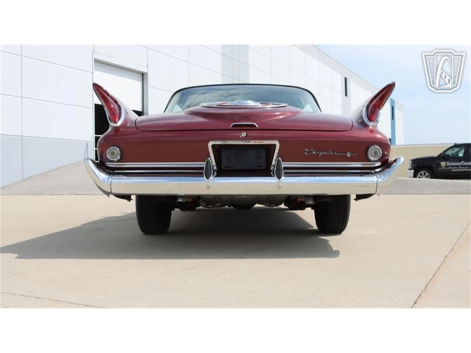 1960 Chrysler New Yorker - Image 25 of 31