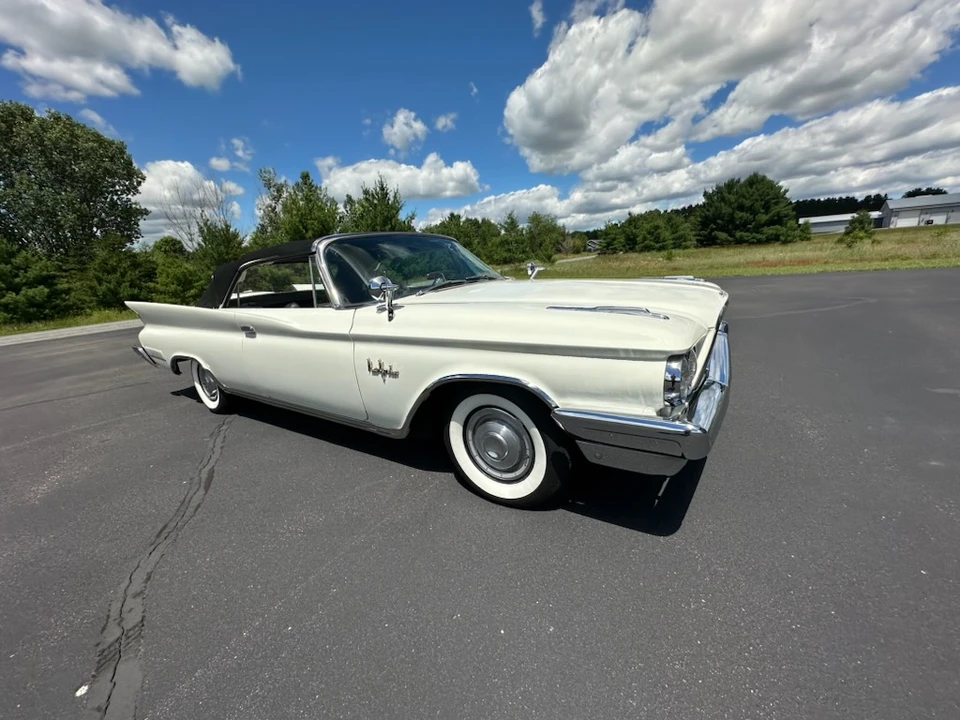 1960 Chrysler New Yorker - Image 2 of 31