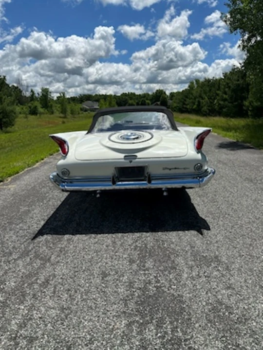1960 Chrysler New Yorker - Image 13 of 31