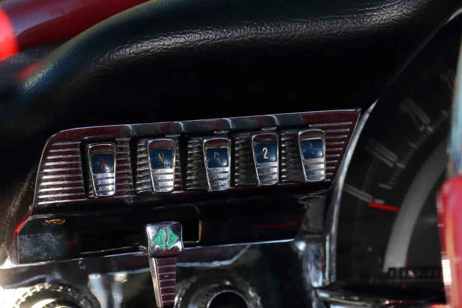 1960 Chrysler New Yorker - Image 22 of 31