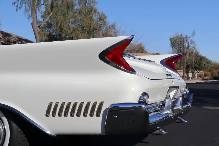 1960 Chrysler New Yorker - Image 11 of 31
