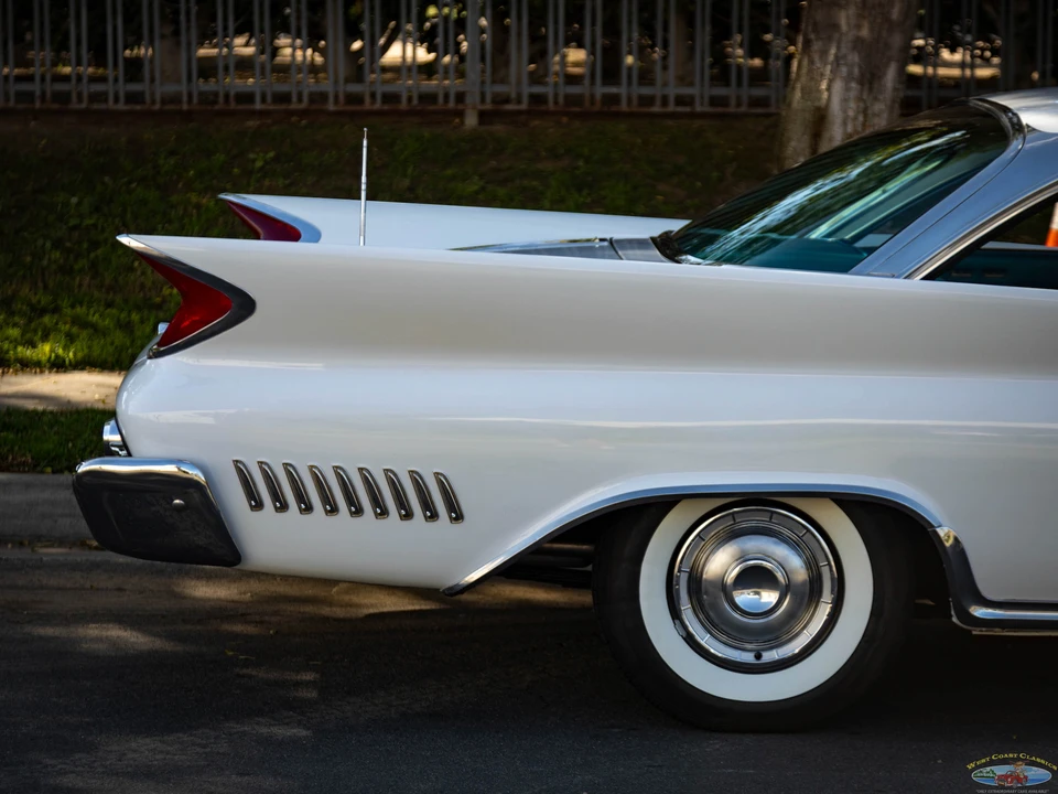 1960 Chrysler New Yorker - Image 26 of 31