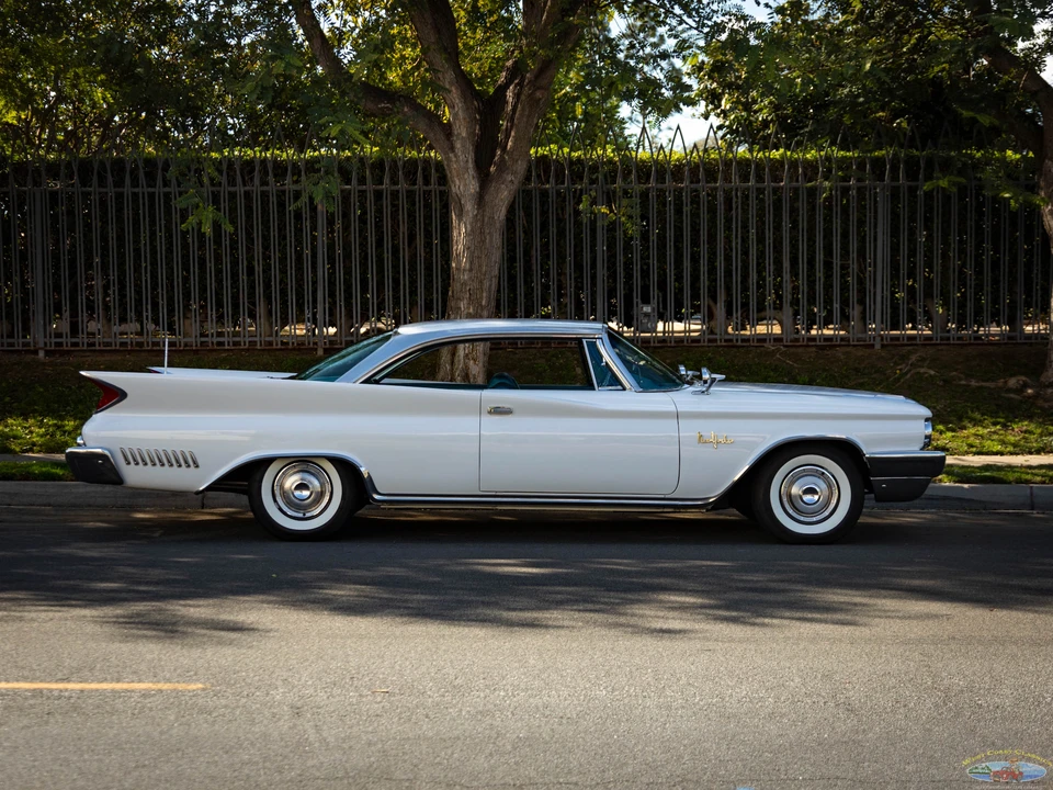 1960 Chrysler New Yorker - Image 5 of 31