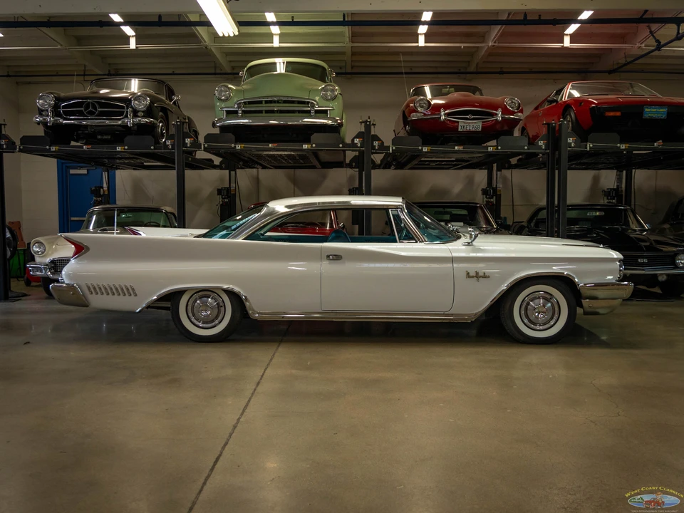 1960 Chrysler New Yorker - Image 13 of 31
