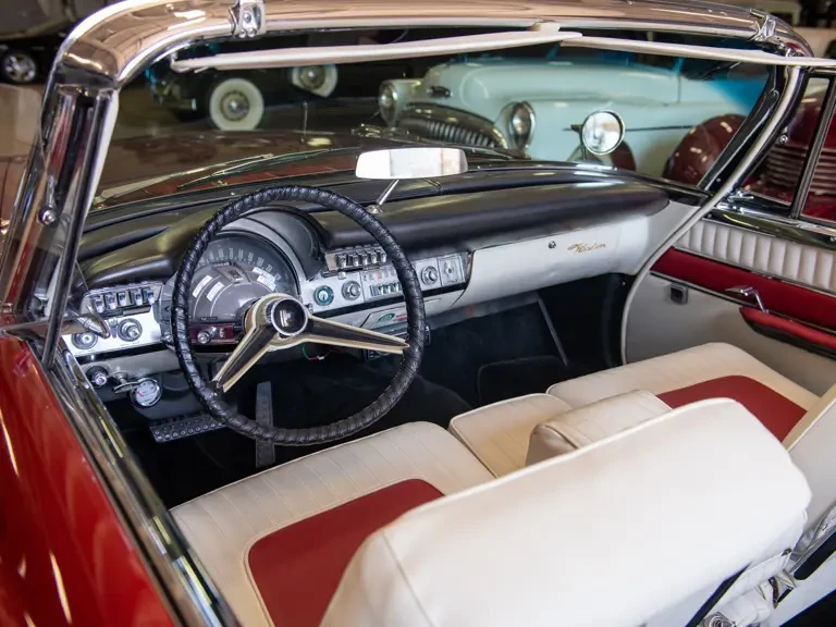 1960 Chrysler Windsor - Image 4 of 31