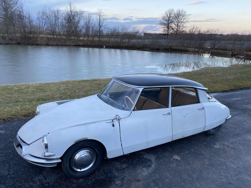 1960 Citroen DS19 - Image 11 of 31