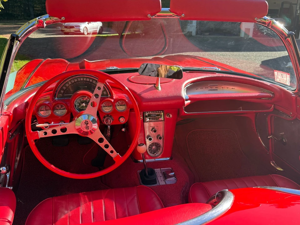 1960 Chevrolet Corvette C1 - Image 8 of 12