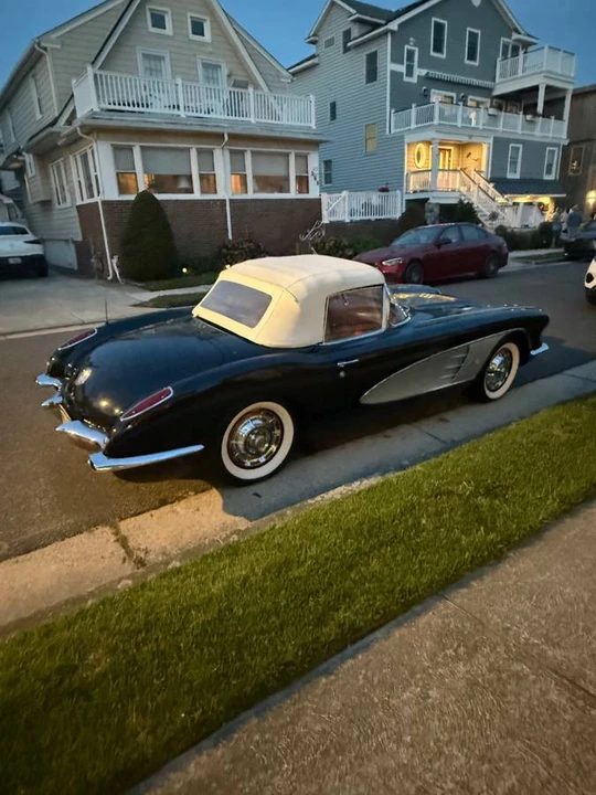 1960 Chevrolet Corvette C1 - Image 4 of 13
