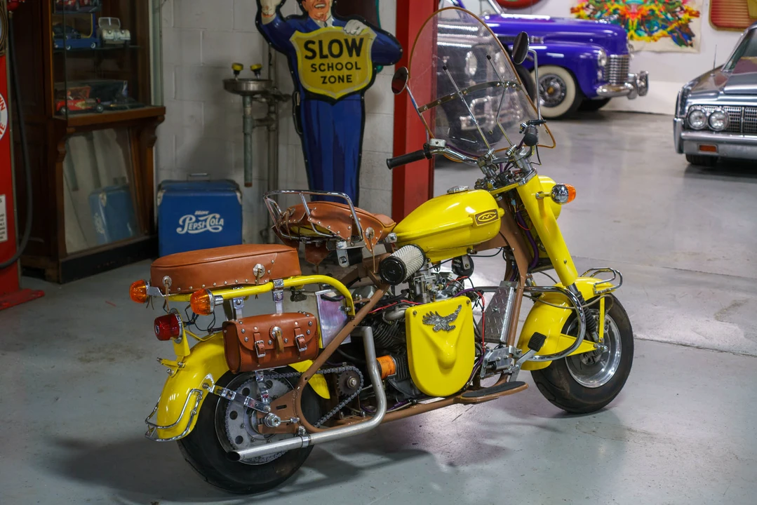 1960 Cushman Eagle - Image 4 of 31