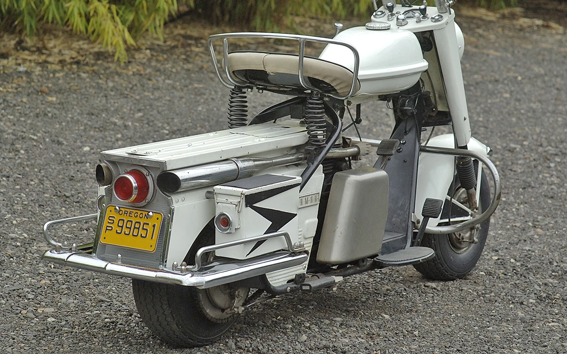 1960 Cushman Eagle - Image 4 of 31