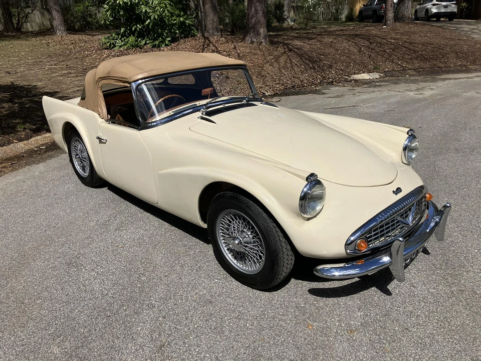 1960 Daimler SP250 - Image 2 of 31