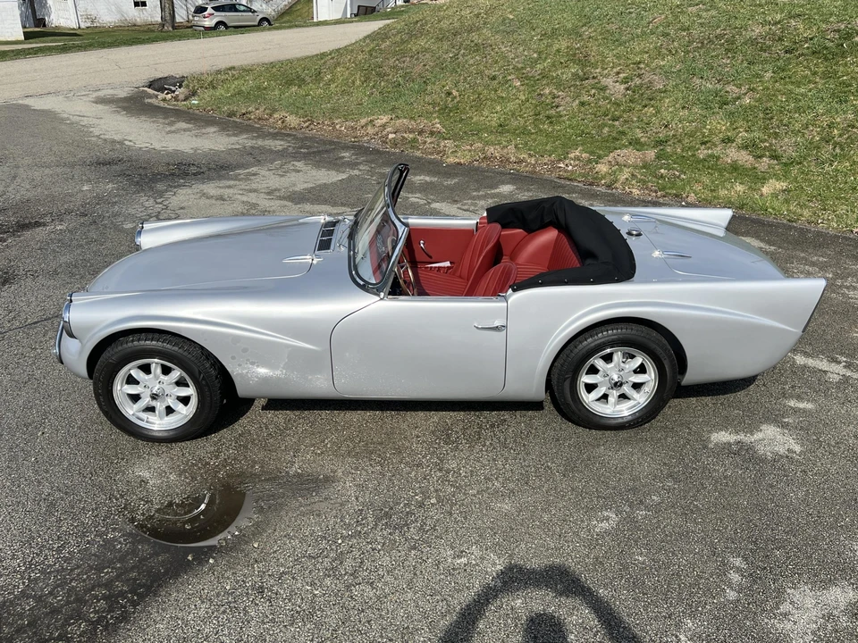 1960 Daimler SP250 - Image 9 of 31