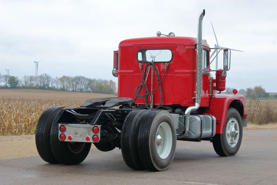 1960 Diamond T - Image 3 of 30
