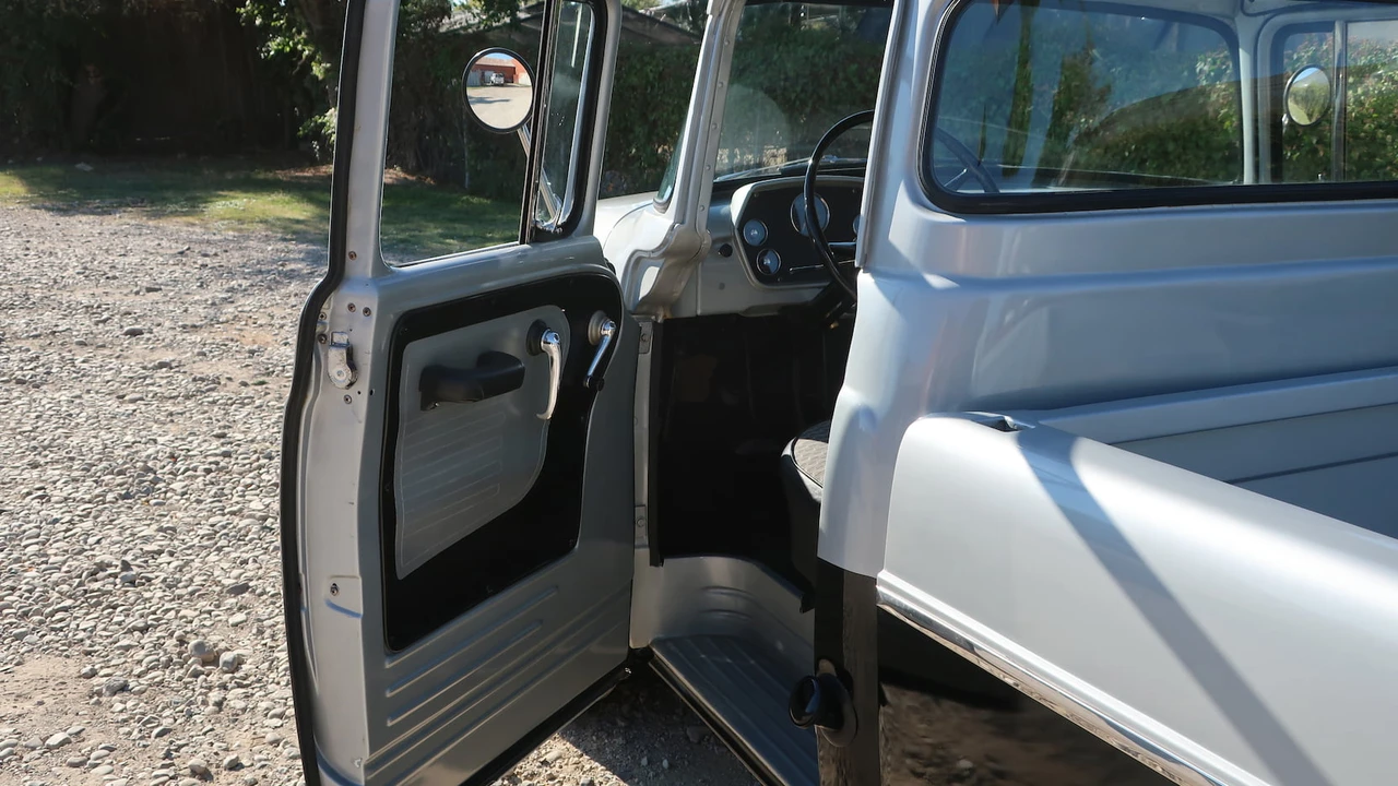 1960 Dodge C Series - Image 4 of 14