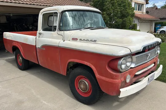 1960 Dodge D100 Sweptline V8 4-Speed