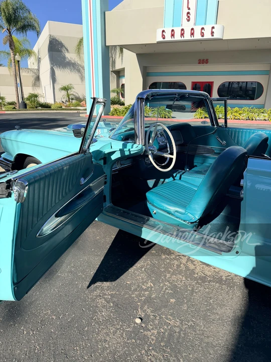 1960 Ford Thunderbird 2nd Gen - Image 18 of 19