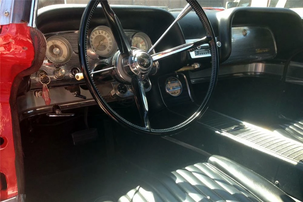 1960 Ford Thunderbird 2nd Gen - Image 4 of 5