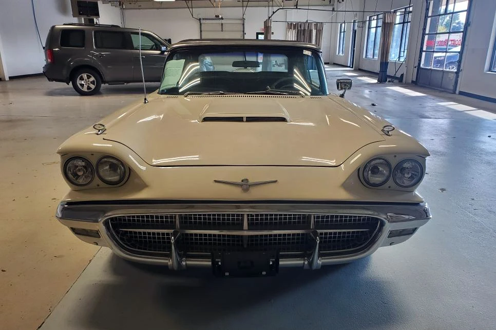 1960 Ford Thunderbird 2nd Gen - Image 5 of 6