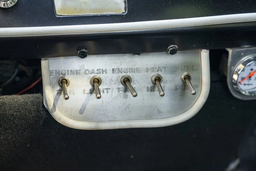1960 Ford Econoline Pickup - Image 25 of 31