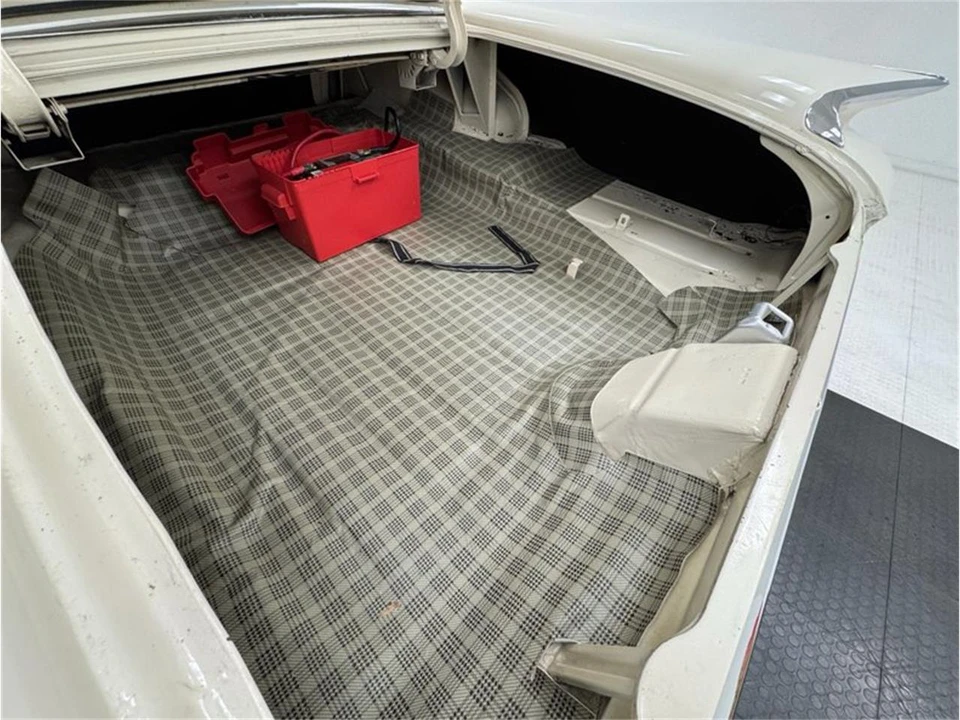 1960 Ford Fairlane 3rd Gen - Image 30 of 31