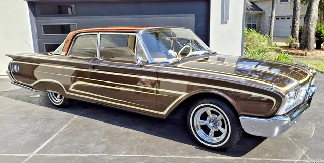 1960 Ford Fairlane 500 Custom 2-Door Club Sedan