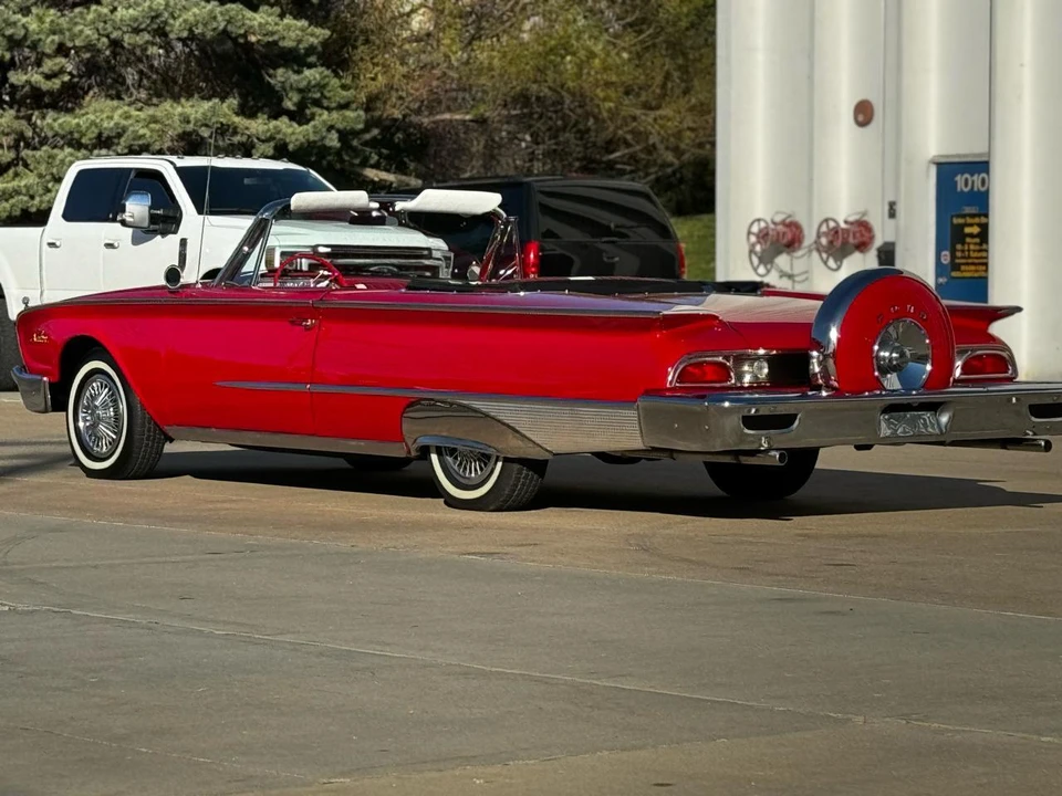 1960 Ford Galaxie 1st Gen - Image 16 of 31