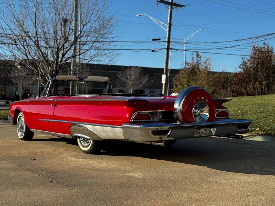 1960 Ford Galaxie 1st Gen - Image 18 of 31