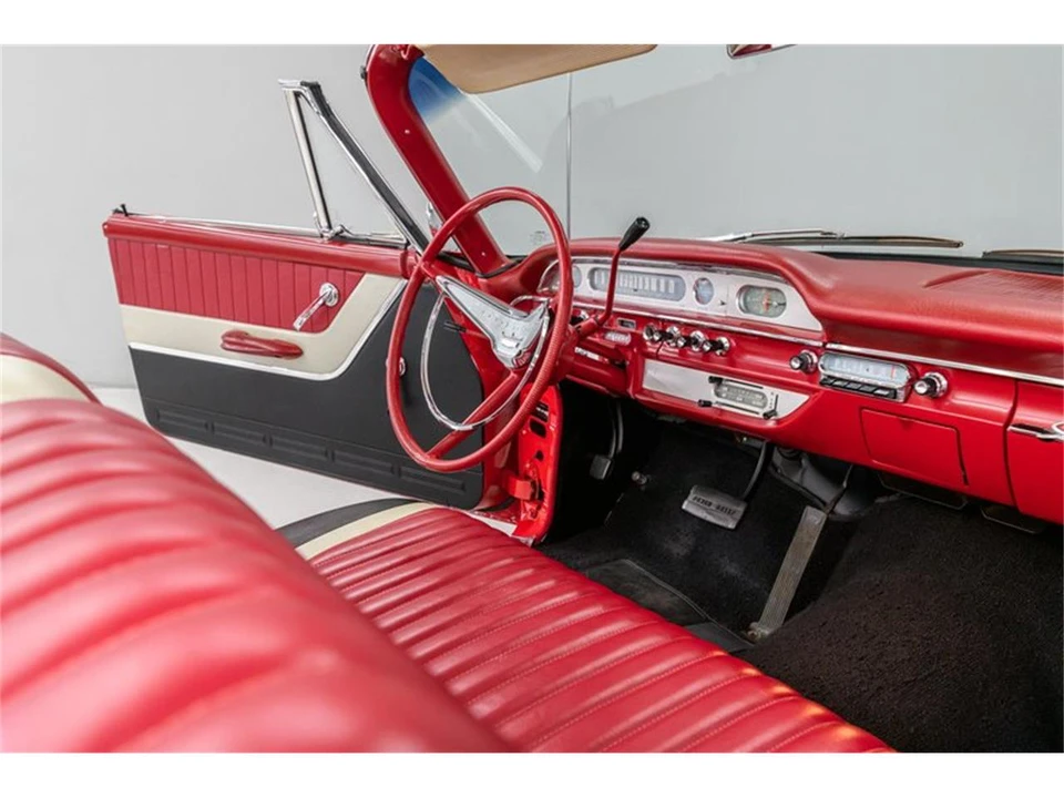 1960 Ford Galaxie 1st Gen - Image 24 of 31