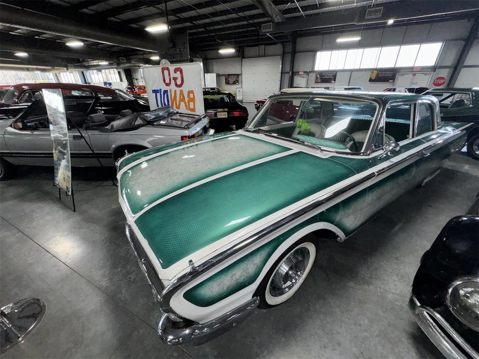 1960 Ford Galaxie 1st Gen - Image 16 of 31