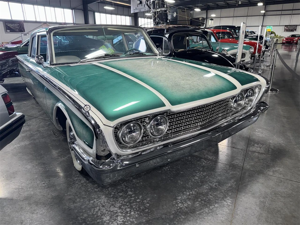 1960 Ford Galaxie 1st Gen - Image 17 of 31