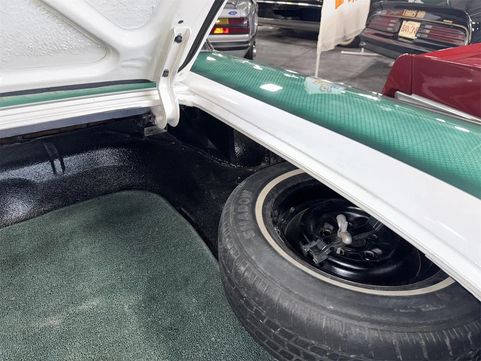 1960 Ford Galaxie 1st Gen - Image 21 of 31