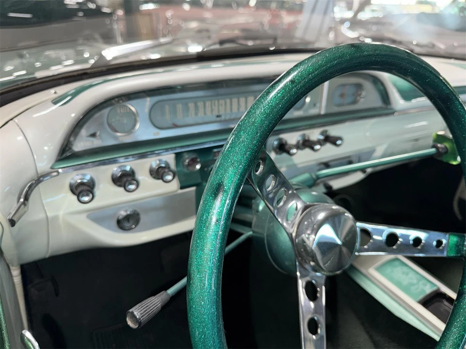 1960 Ford Galaxie 1st Gen - Image 27 of 31