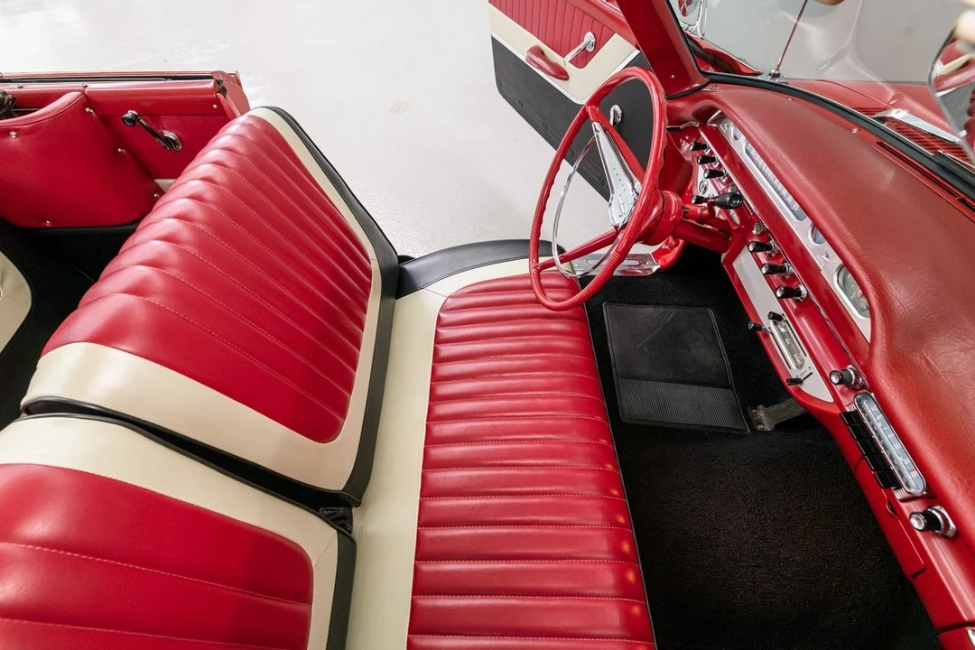 1960 Ford Galaxie 1st Gen - Image 24 of 31