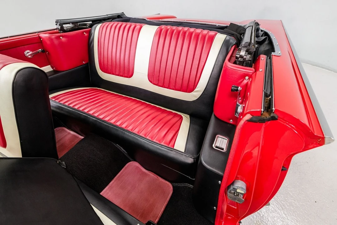 1960 Ford Galaxie 1st Gen - Image 14 of 31