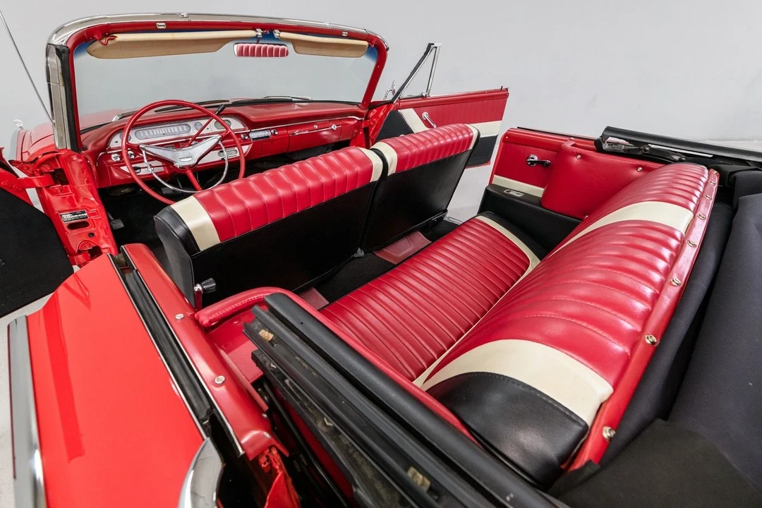 1960 Ford Galaxie 1st Gen - Image 22 of 31