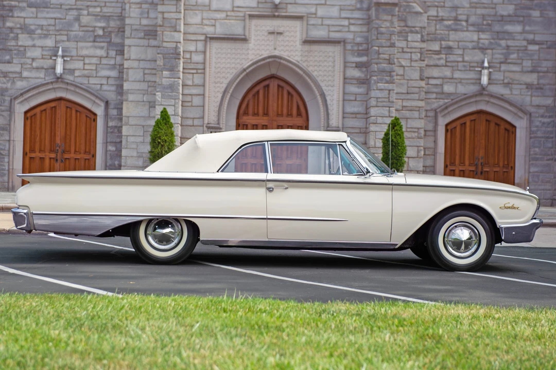 1960 Ford Galaxie 1st Gen - Image 9 of 31