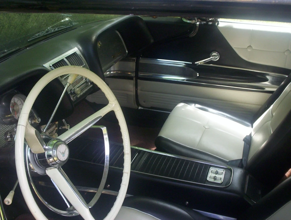 1960 Ford Thunderbird 2nd Gen - Image 5 of 13