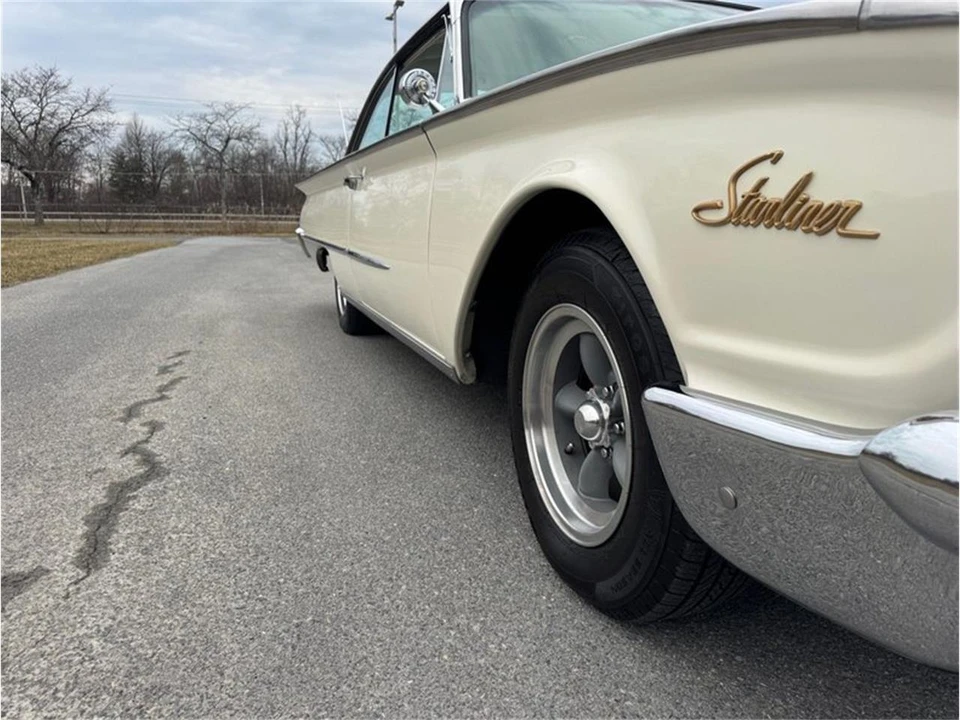 1960 Ford - Image 9 of 26