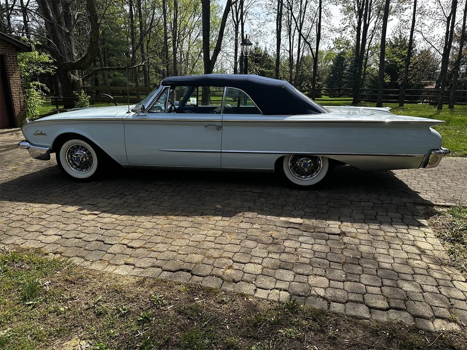 1960 Ford Galaxie 1st Gen - Image 24 of 31