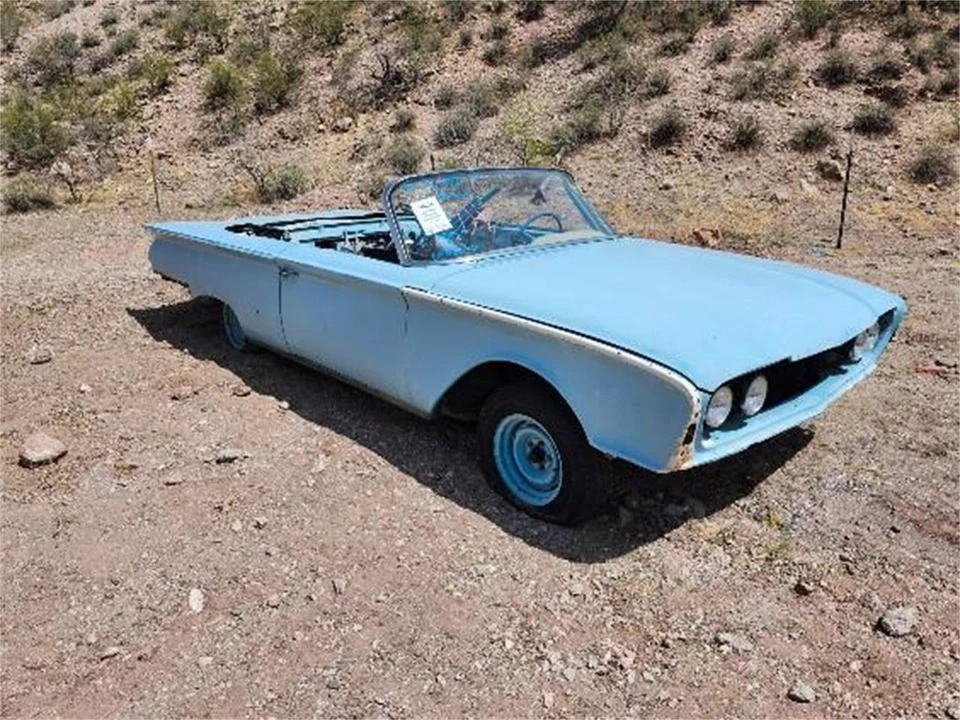 1960 Ford - Image 2 of 4