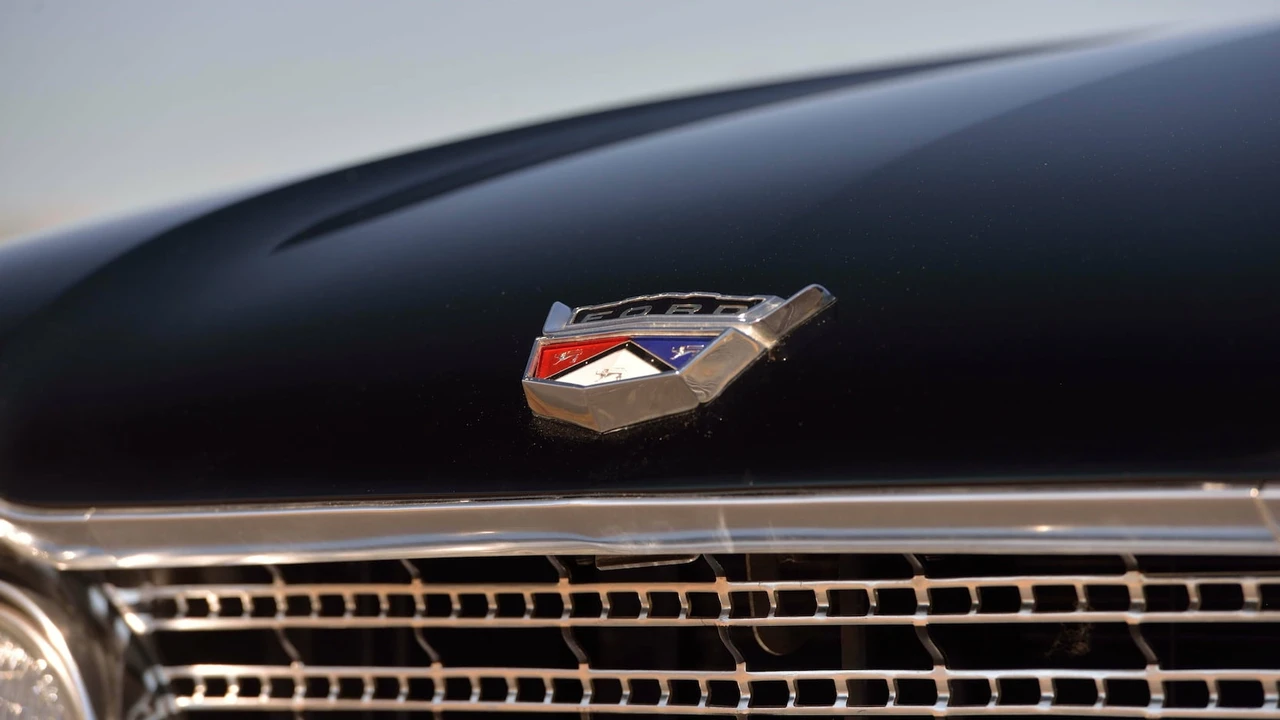 1960 Ford Galaxie 1st Gen - Image 10 of 31