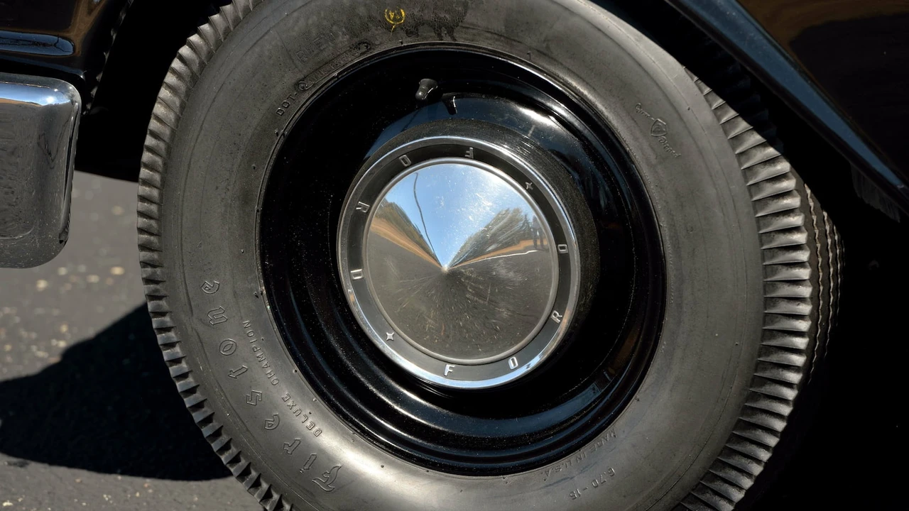 1960 Ford Galaxie 1st Gen - Image 15 of 31