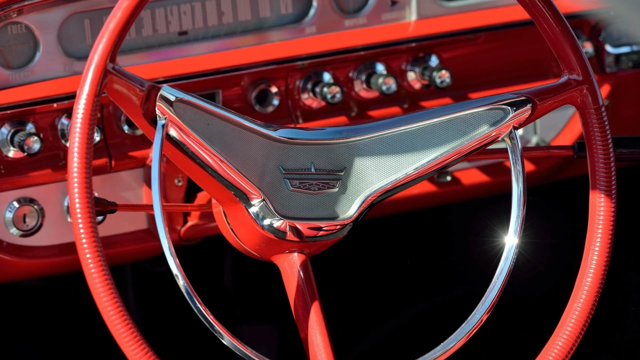 1960 Ford Galaxie 1st Gen - Image 18 of 31